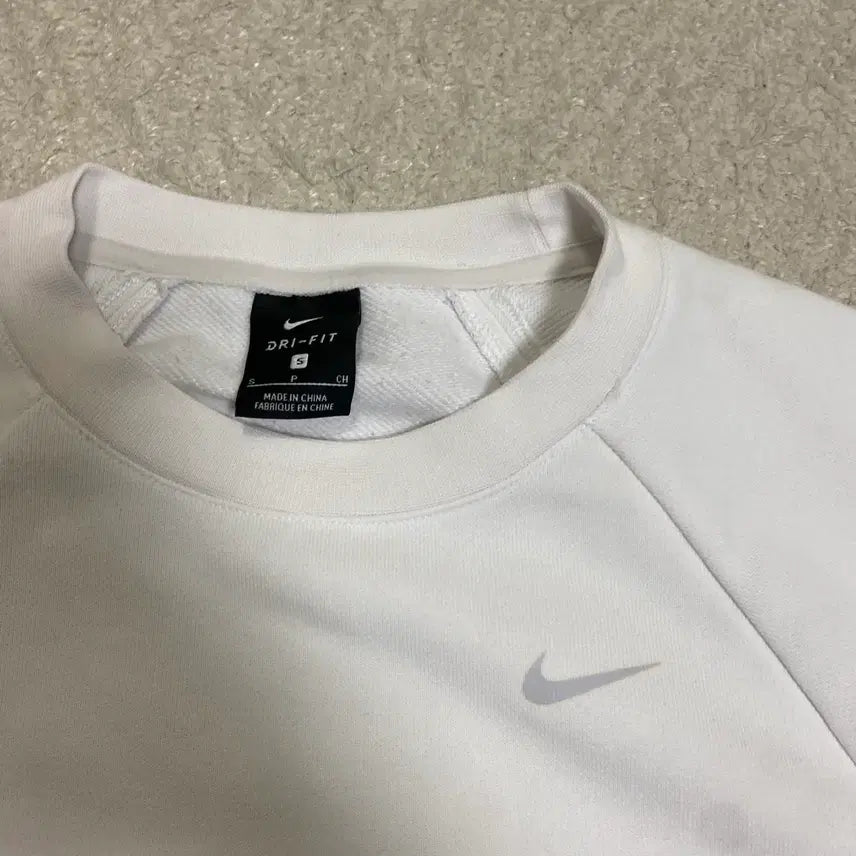 [BUNJANG] Nike Dri-FIT Cropped Sweatshirt Women&