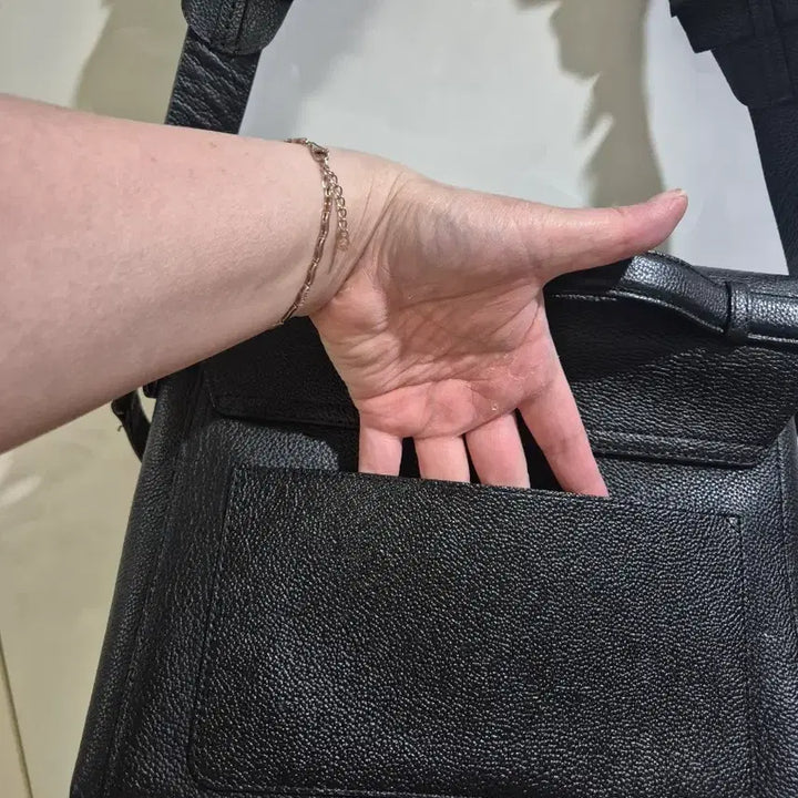 [BUNJANG] Couronne Black Ruffle Shoulder Bag / 쿠론 블랙백