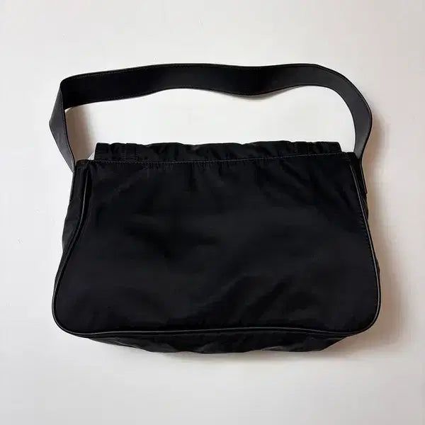 [BUNJANG] Matin Kim Signature Buckle Shoulder Bag Q1531 / 마뗑킴 시그니처 버클 라인 숄더백 Q1531