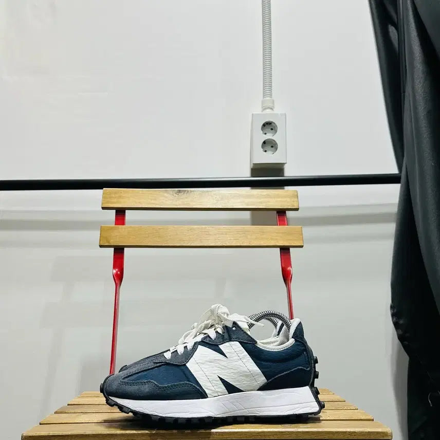 [BUNJANG] New Balance 327 Navy Sneakers / 230) 뉴발란스 운동화 여성 여자 신발 327 네이비 스니커즈