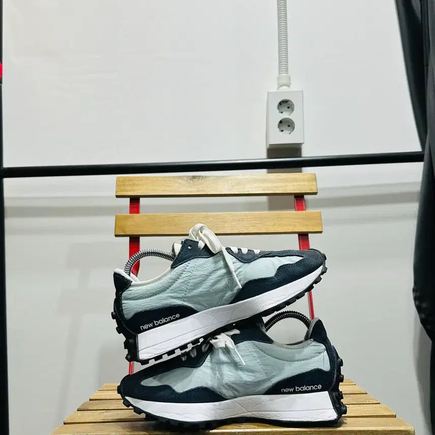 [BUNJANG] New Balance 327 Navy Sneakers / 230) 뉴발란스 운동화 여성 여자 신발 327 네이비 스니커즈
