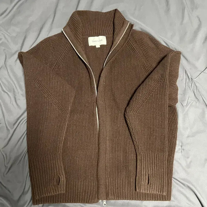 [BUNJANG] Toniq Wek Super Fine Merino Wool Placket Zip-up Knit Brown L / 토니웩 슈퍼 파인 메리노울 플라켓 집업 니트 브라운 L