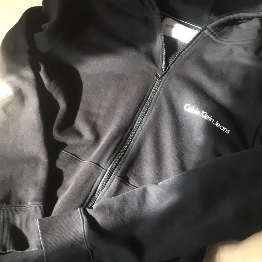 [BUNJANG] Calvin Klein Black Hooded Zip-up Jacket / 캘빈클라인 블랙 후드집업