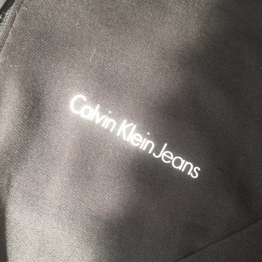 [BUNJANG] Calvin Klein Black Hooded Zip-up Jacket / 캘빈클라인 블랙 후드집업