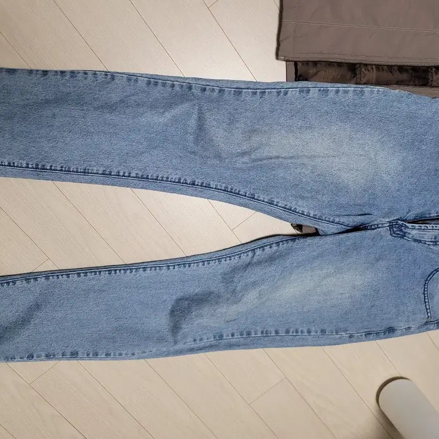 [SOLD OUT] 비슬로우 청바지 30