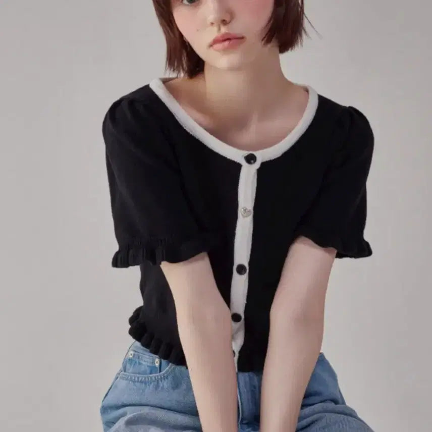[BUNJANG] Ronron Heart Button Frill Knit Cardigan Black / [품절/택O] 론론 하트 버튼 프릴 니트 가디건 블랙