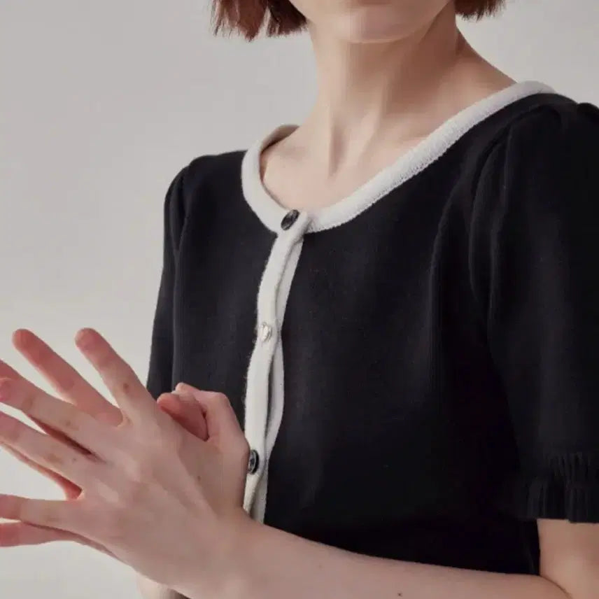 [BUNJANG] Ronron Heart Button Frill Knit Cardigan Black / [품절/택O] 론론 하트 버튼 프릴 니트 가디건 블랙