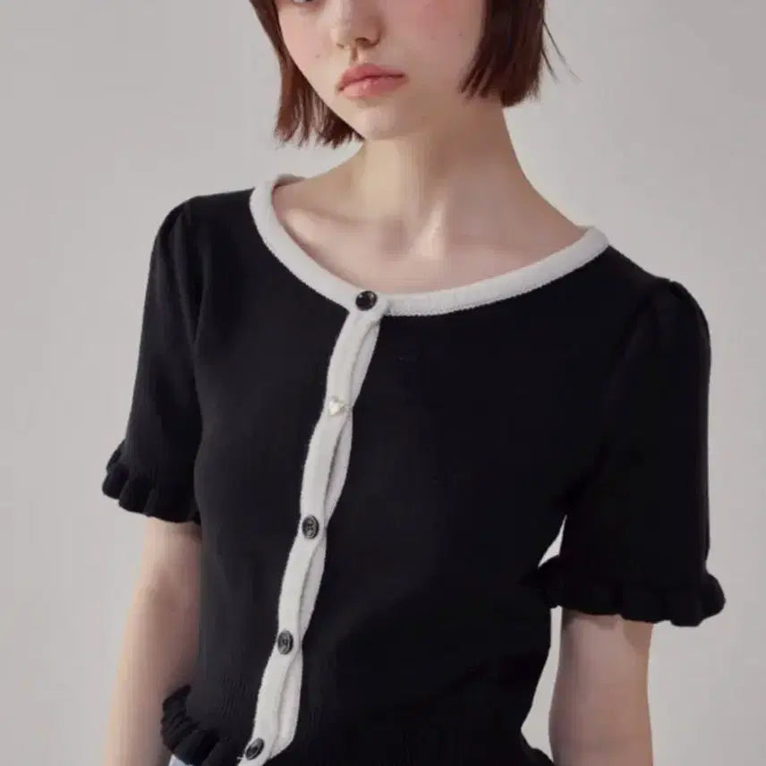 [BUNJANG] Ronron Heart Button Frill Knit Cardigan Black / [품절/택O] 론론 하트 버튼 프릴 니트 가디건 블랙