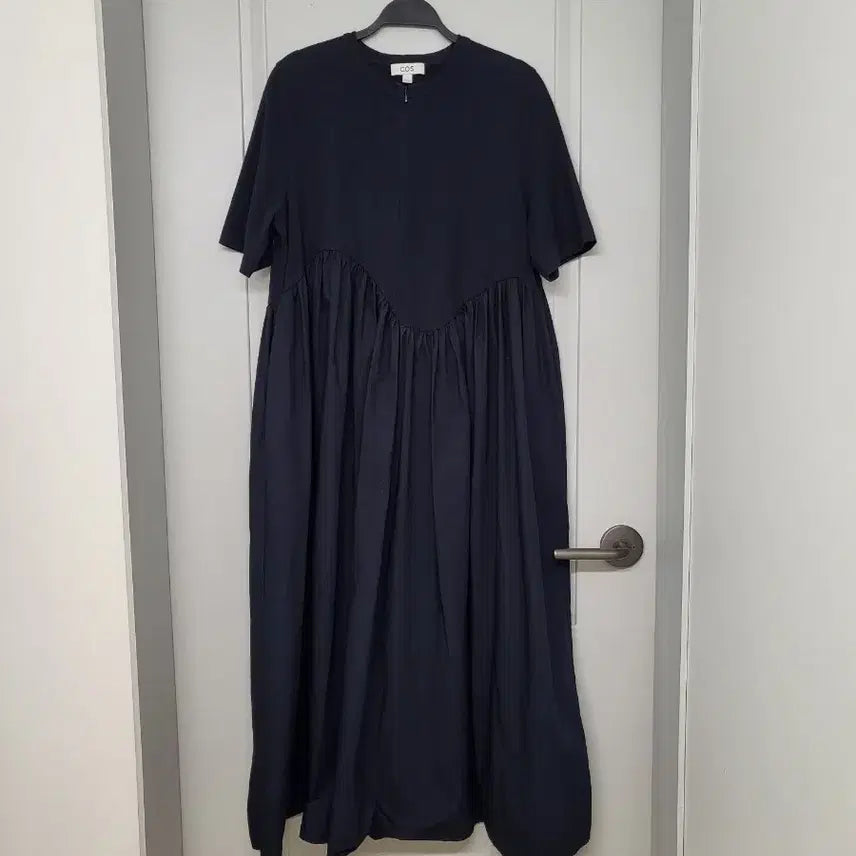 [SOLD OUT] COS 코스 네이비 원피스
