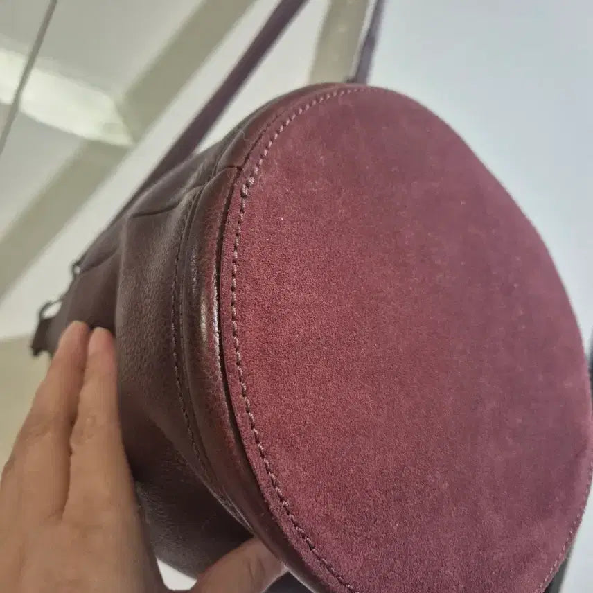 [BUNJANG] Dr. Martens Bucket Bag Leather Shoulder Bag / 닥터마틴 버킷백 가죽 숄더백 버건디