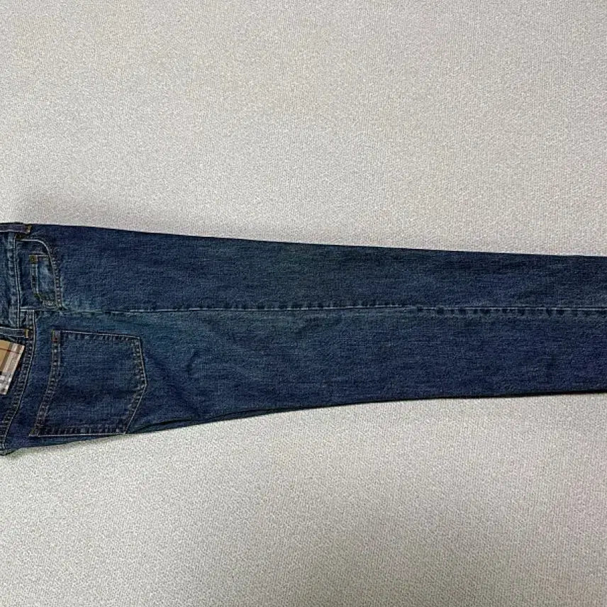 [SOLD OUT] 버버리 청바지 남성용 34인치