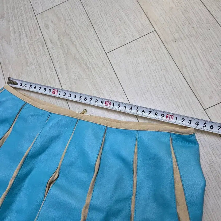 [BUNJANG] JOHNNY HATES JAZ Blue/Beige Flare Skirt / 쟈니헤잇재즈(JOHNNY HATES JAZ  블루/베이지 플레어 스커트