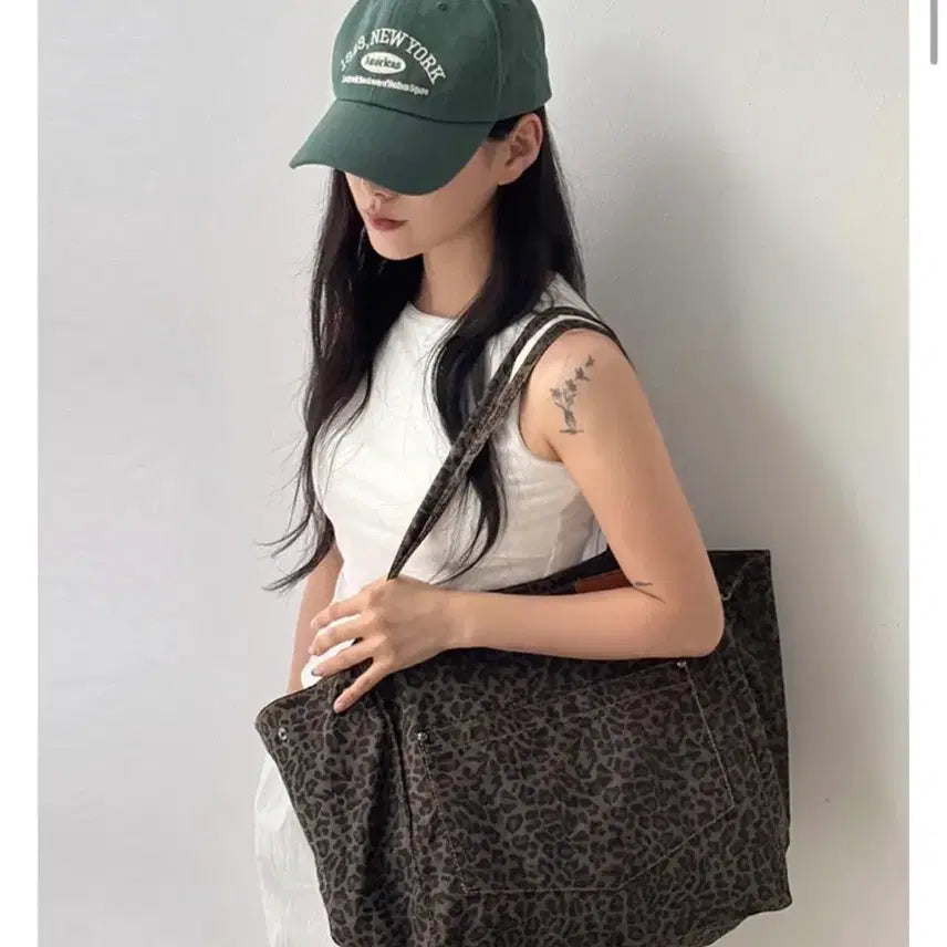 [BUNJANG] Two-Way Leopard Print Big Bag / 투웨이 레오파드 호피 빅 백