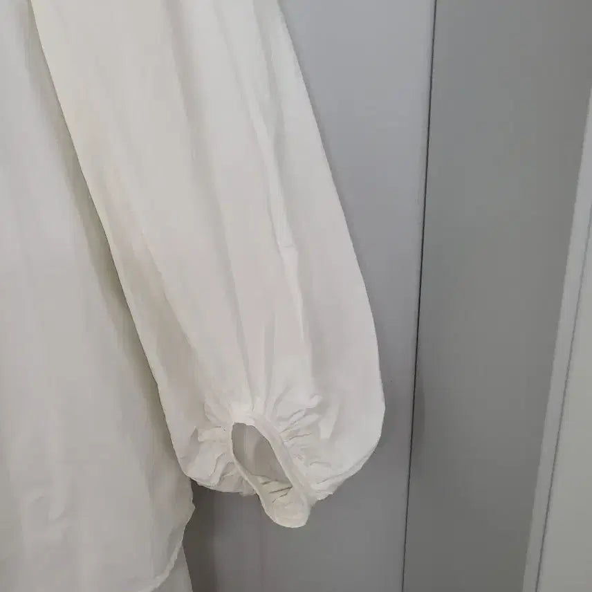[BUNJANG] COS White Blouse Shirt / 코스 화이트 블라우스 셔츠