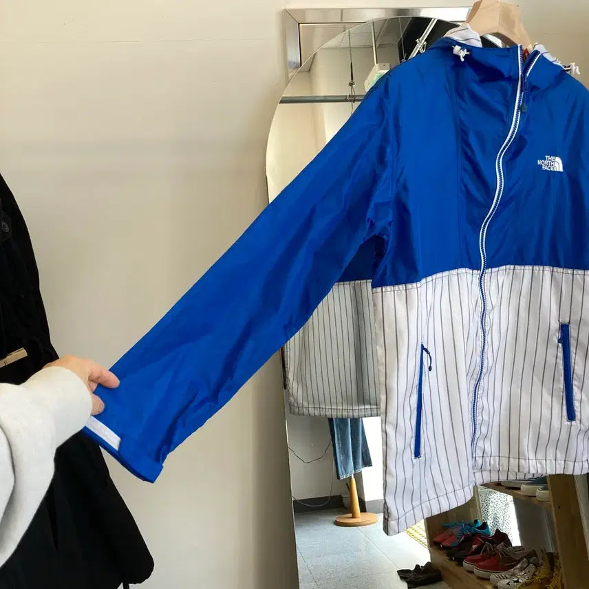 [BUNJANG] The North Face Striped Windbreaker Jacket / 노스페이스 스트라이프 바람막이 M(95) The North Face Wi