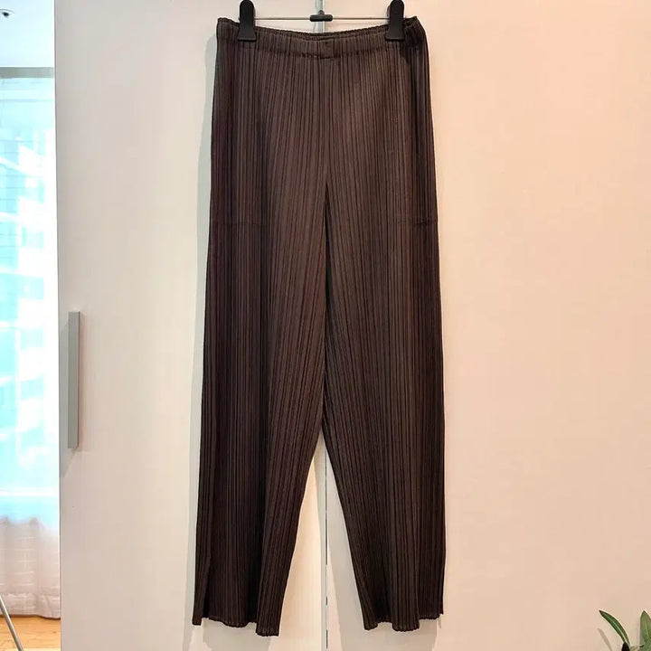 [SOLD OUT] 플리츠플리즈 팬츠 다크브라운