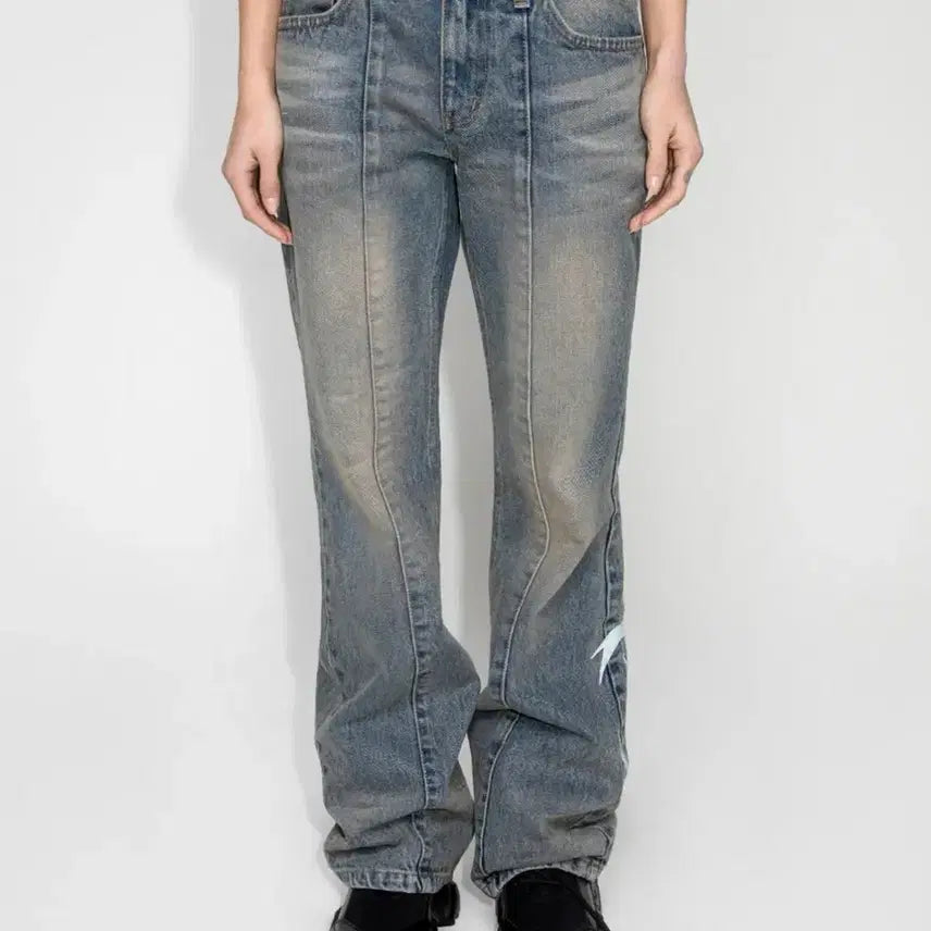 [BUNJANG] LEEY YEEL Bootcut Pants / 와이이이엘 엘이이와이 leey yeel 부츠컷 팬츠