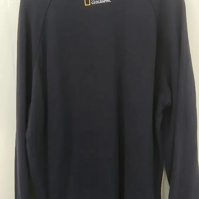 [BUNJANG] National Geographic Navy Embossed Print Sweatshirt / 내셔널지오그래픽 맨투맨 XL 네이비 앞면 양각프린팅