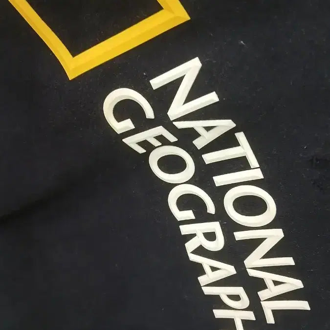[BUNJANG] National Geographic Navy Embossed Print Sweatshirt / 내셔널지오그래픽 맨투맨 XL 네이비 앞면 양각프린팅