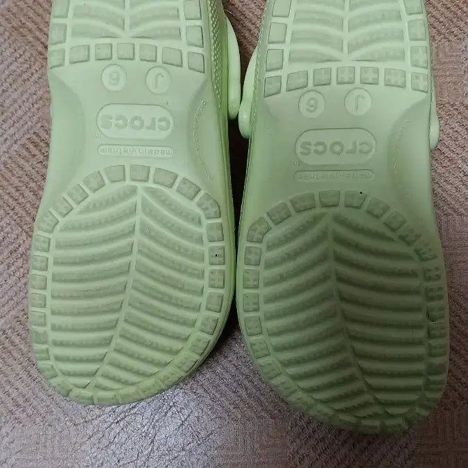 [SOLD OUT] 크록스 정품 샌들J.6. 250