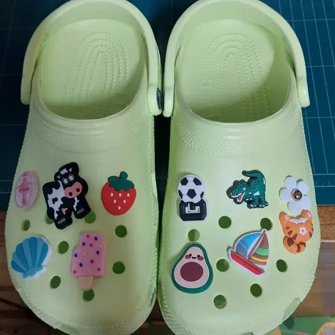 [SOLD OUT] 크록스 정품 샌들J.6. 250