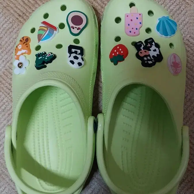 [SOLD OUT] 크록스 정품 샌들J.6. 250