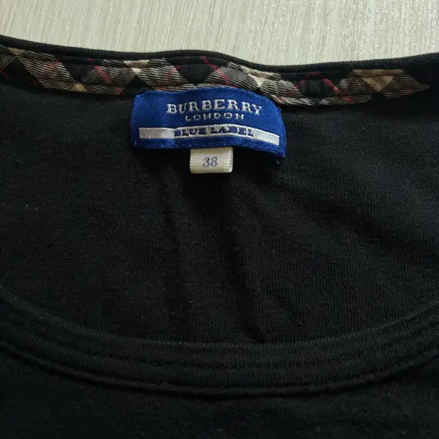 [SOLD OUT] 버버리 블루라벨 티셔츠