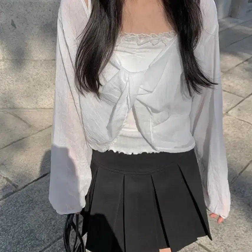 [BUNJANG] Anyone More Linen Loose-Fit Twist Blouse (White) / 애니원모어 오싯 린넨 루즈핏 꼬임 블라우스(화이트) 러블리 모리걸 에스닉