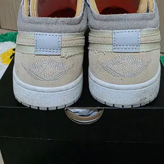 [BUNJANG] Nike Jordan 1 Low SE Craft White and Phantom Sneakers / 조던 1 로우 SE 크래프트 화이트 앤 팬텀 260