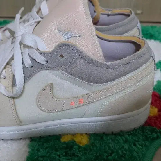 [BUNJANG] Nike Jordan 1 Low SE Craft White and Phantom Sneakers / 조던 1 로우 SE 크래프트 화이트 앤 팬텀 260