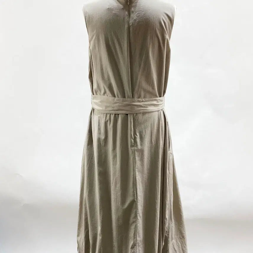 [BUNJANG] Kimseoryong Designer 2024 Sleeveless Balloon Dress / 김서룡디자이너 2024 여성민소매 벌룬원피스 66 진스센스