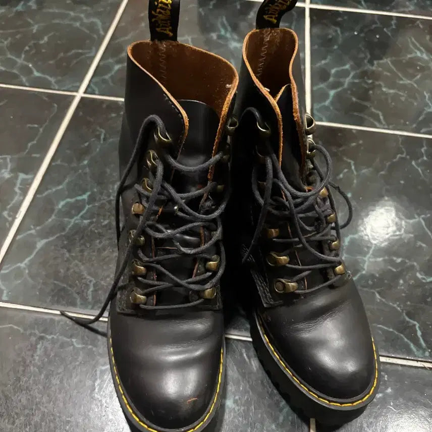 [BUNJANG] Dr. Martens Black Walker Boots / 닥터마틴 블랙 워커 부츠