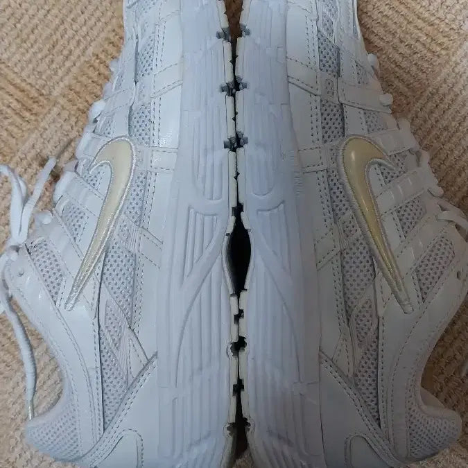 [BUNJANG] Nike P6000 Sneakers / 나이키 정품 P6000운동화.250
