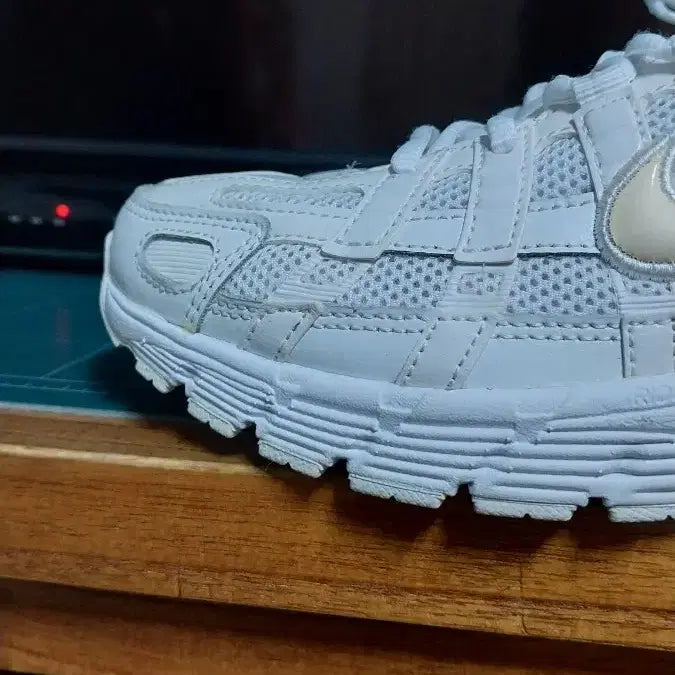 [BUNJANG] Nike P6000 Sneakers / 나이키 정품 P6000운동화.250