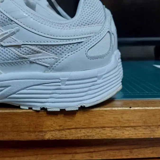 [BUNJANG] Nike P6000 Sneakers / 나이키 정품 P6000운동화.250