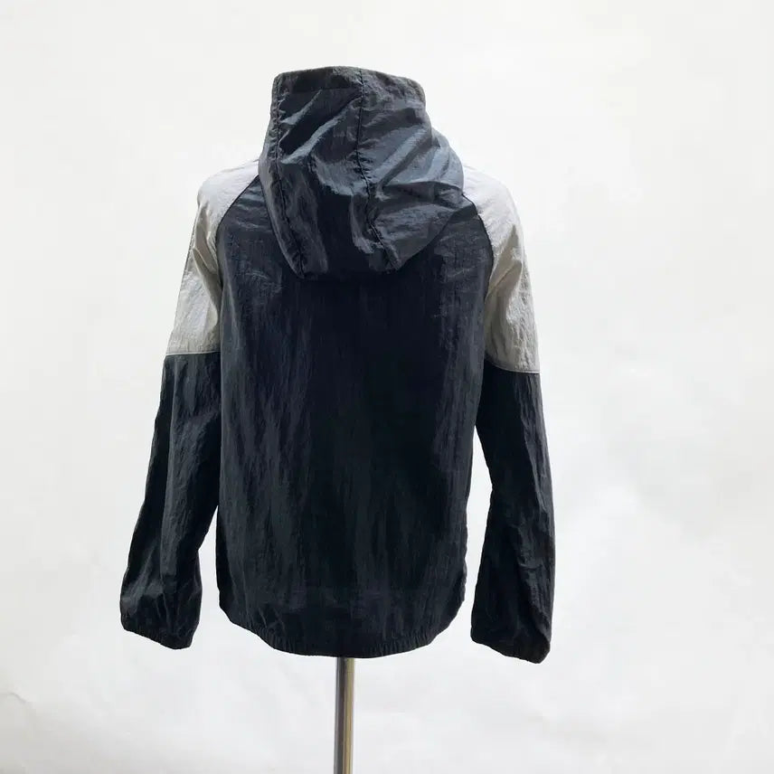 [BUNJANG] Nike Junior Hooded Windbreaker Jacket / 나이키 쥬니어 후드 바람막이집업 75 진스센스