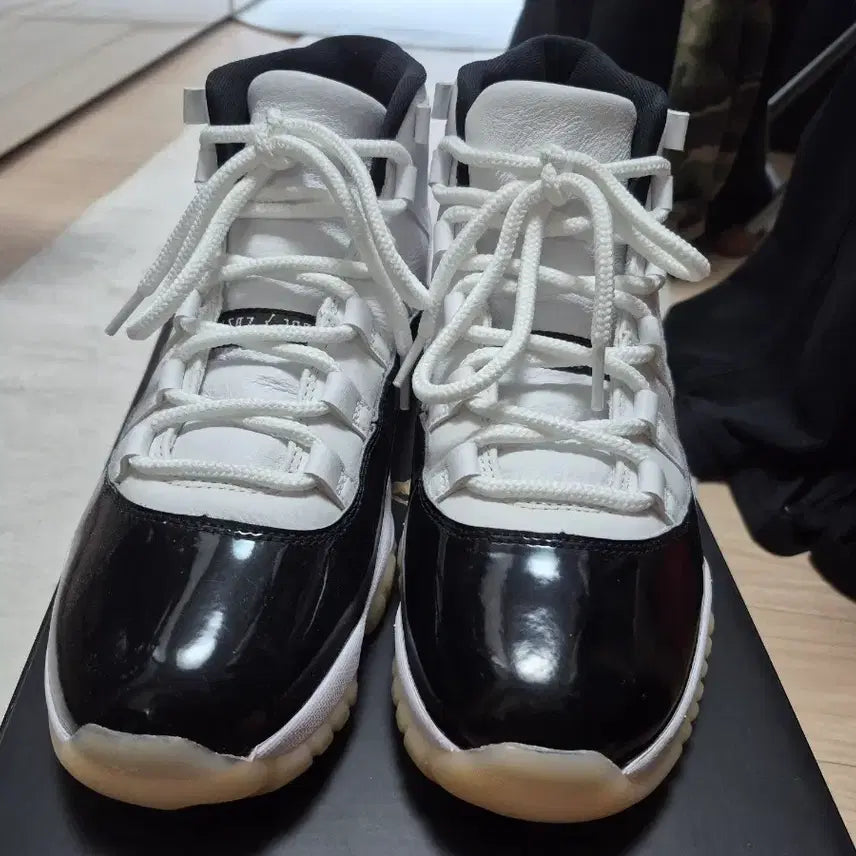 [BUNJANG] Nike Air Jordan 11 Retro Concord Sneakers / 나이키 에어조던 11 레트로 콩코드
