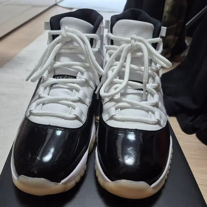 [BUNJANG] Nike Air Jordan 11 Retro Concord Sneakers / 나이키 에어조던 11 레트로 콩코드