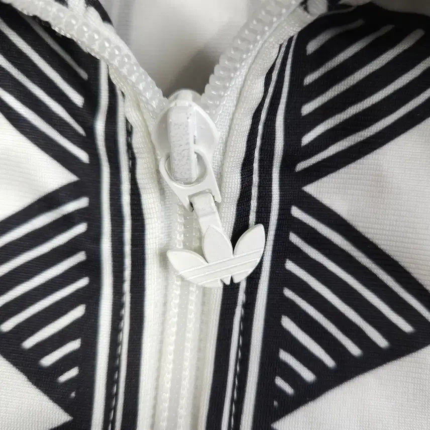 [BUNJANG] Adidas Firebird Big Logo Track Top [95] / 아디다스 파이어버드 빅로고 트랙탑 [95]