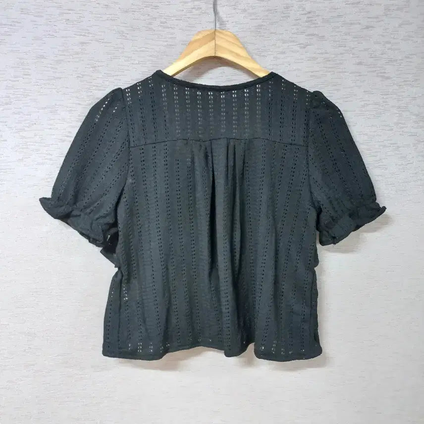 [BUNJANG] IFNE Black Square Neck Short T-shirt for Women / B4-18/IFNE 블랙 스퀘어넥 숏 티셔츠 여성