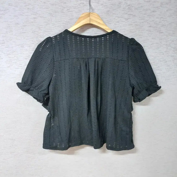 [BUNJANG] IFNE Black Square Neck Short T-shirt for Women / B4-18/IFNE 블랙 스퀘어넥 숏 티셔츠 여성