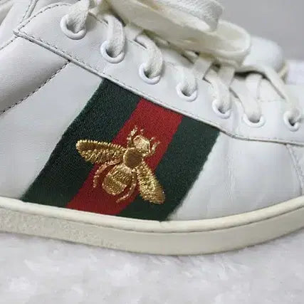 [BUNJANG] GUCCI Bee Embroidered Sneakers (Size 270) / GUCCI  꿀벌 자수 스니커즈 8사이즈  270 사이즈