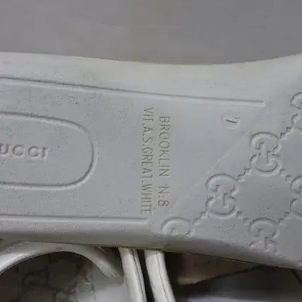 [BUNJANG] GUCCI Bee Embroidered Sneakers (Size 270) / GUCCI  꿀벌 자수 스니커즈 8사이즈  270 사이즈