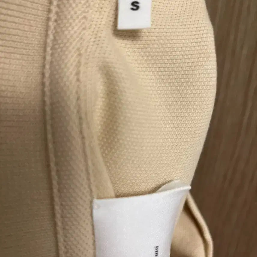 [SOLD OUT] 아미 하트 로고 카라티 베이지 S