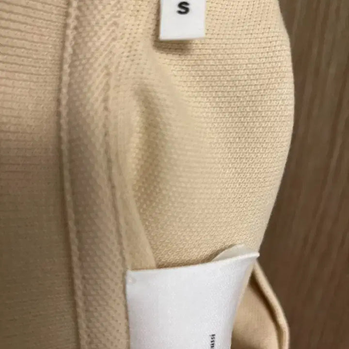 [SOLD OUT] 아미 하트 로고 카라티 베이지 S