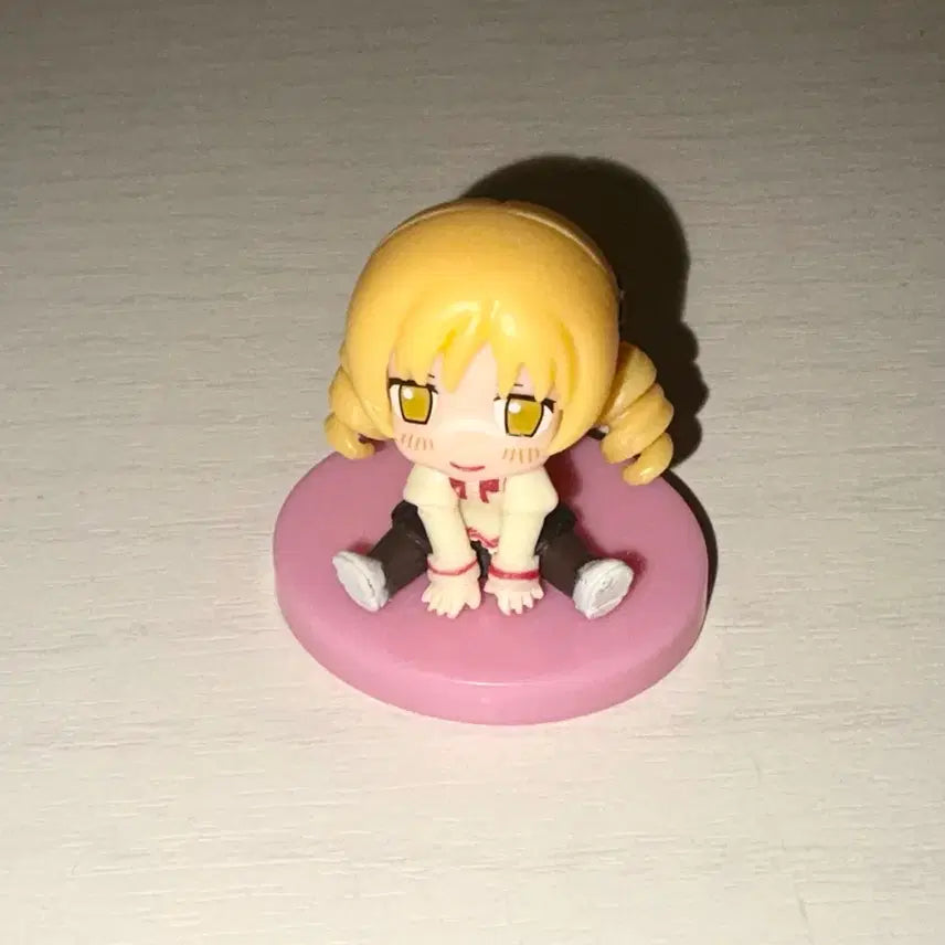 [BUNJANG] Madoka Magica Tomoe Mami Mini Lawson Figure / 마마마 토모에 마미 미니 로손 피규어