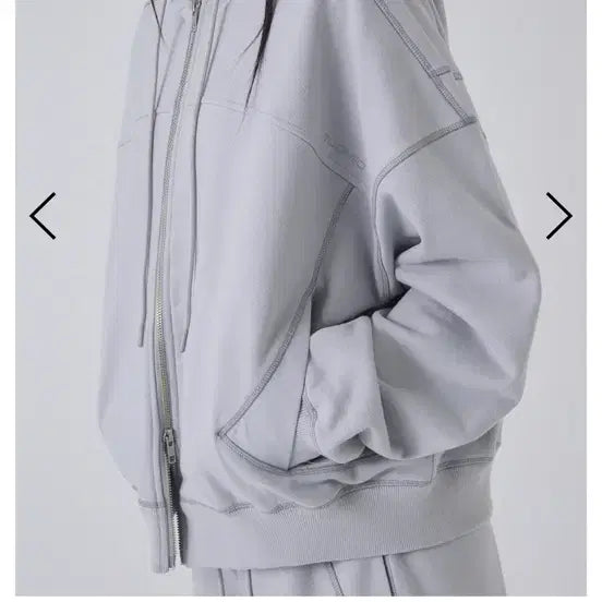[SOLD OUT] 뚜오미오 후드집업