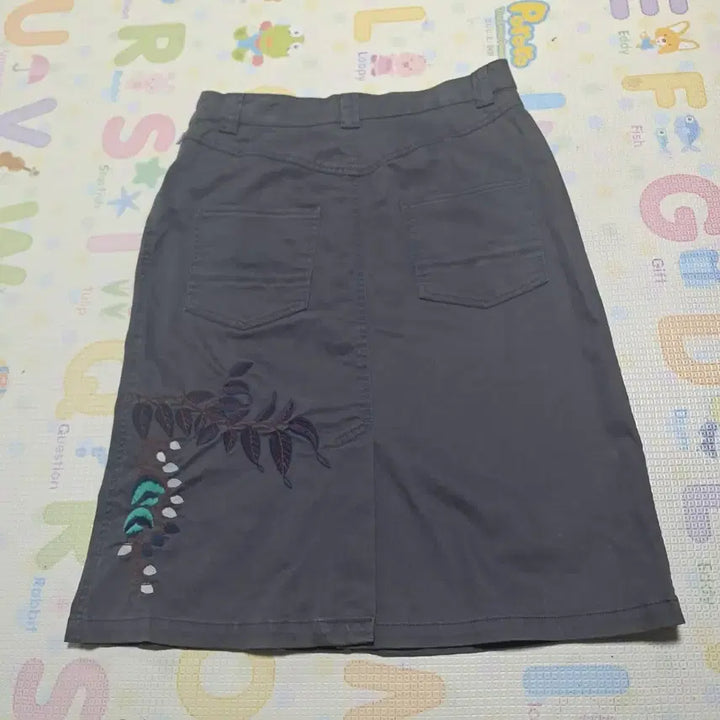 [BUNJANG] Oillily Embroidered Skirt / 오일릴리 자수 스커트 36(55~66)