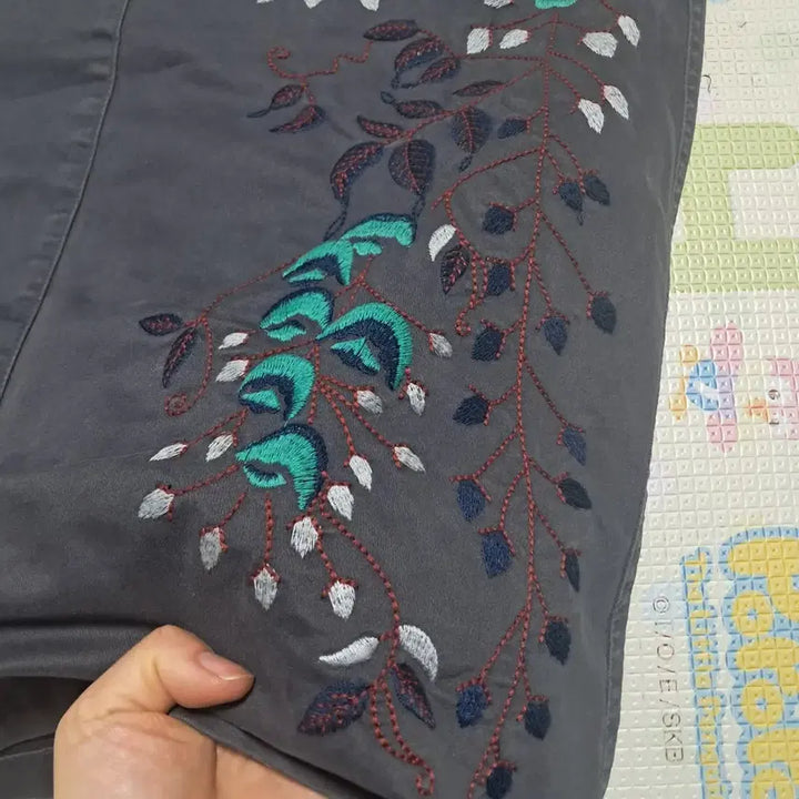[BUNJANG] Oillily Embroidered Skirt / 오일릴리 자수 스커트 36(55~66)