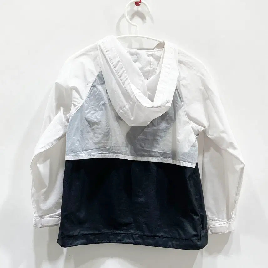 [BUNJANG] Black Yak Junior Windbreaker Hooded Zip-up 120 / 블랙야크 쥬니어 바람막이 후드집업 120 진스센스